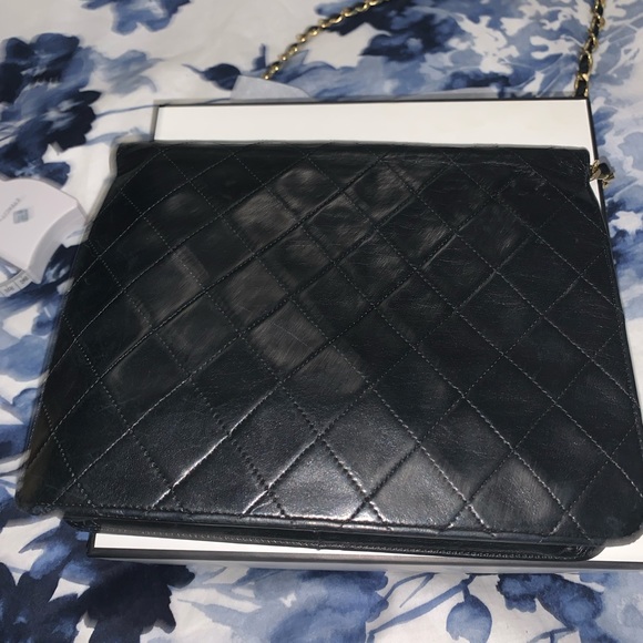 Chanel crossbody bag - Picture 2 of 8